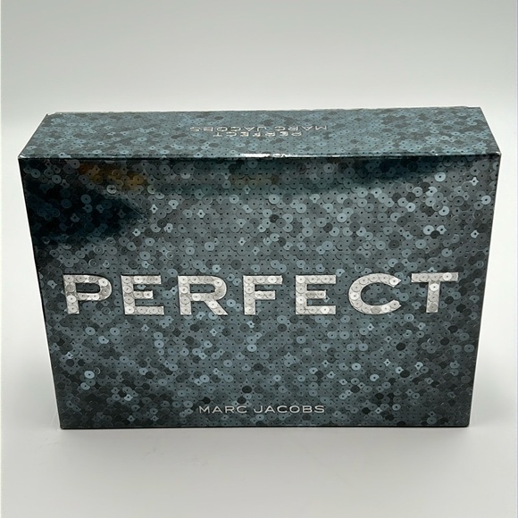 2132- Marc Jacobs Women's Made In Spain NWT - Picture 6 of 8